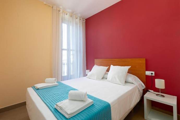 Imagen de la habitación del Hotel Adarve Flats. Foto 9