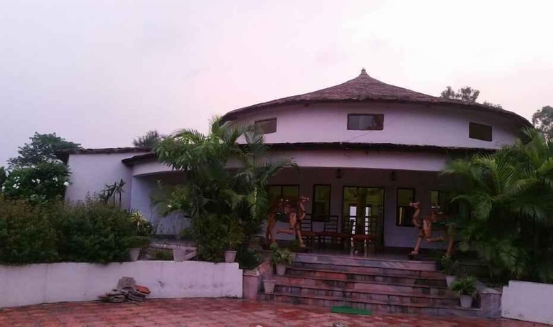 Imagen general del Hotel Adb Rooms Corbett Jungle Holiday SPA. Foto 1
