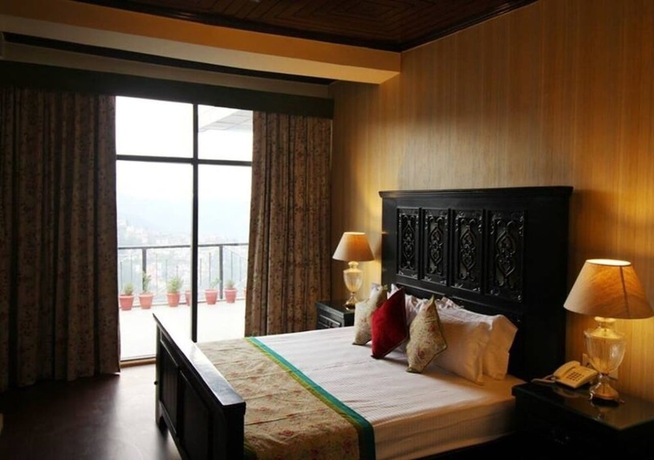Imagen de la habitación del Hotel Adb Rooms The Oak Tree House. Foto 10
