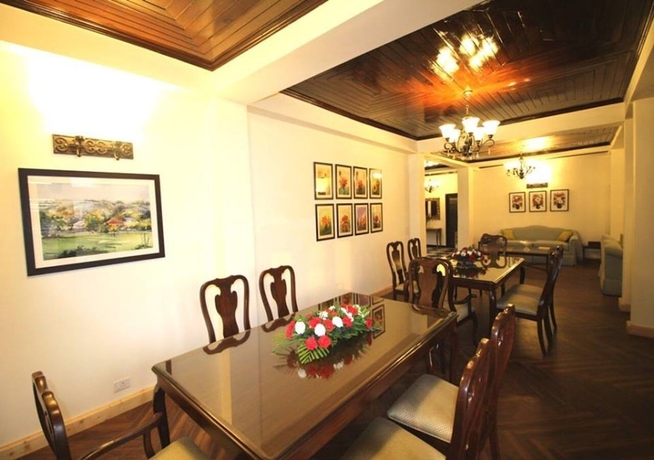 Imagen del bar/restaurante del Hotel Adb Rooms The Oak Tree House. Foto 5