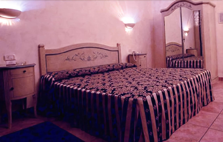 Imagen de la habitación del Hotel Adda. Foto 6