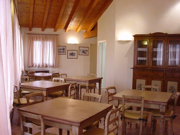 Imagen del bar/restaurante del Hotel Adda. Foto 2