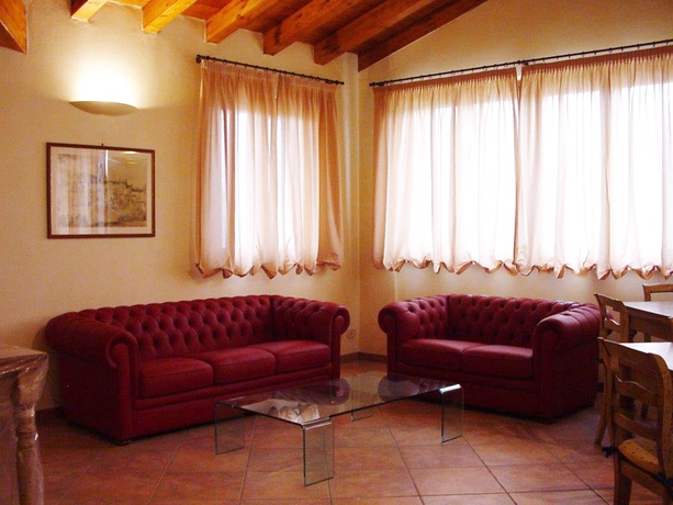 Imagen de los interiores del Hotel Adda. Foto 18
