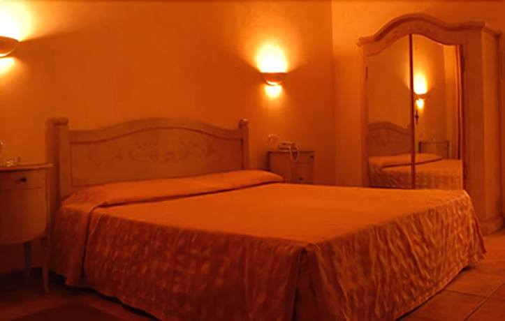 Imagen de la habitación del Hotel Adda. Foto 13