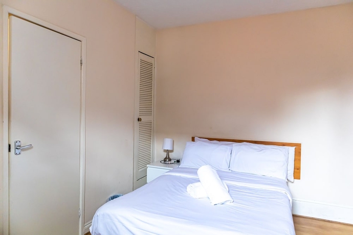 Imagen de la habitación del Hotel Addenro Serviced Rooms. Foto 12