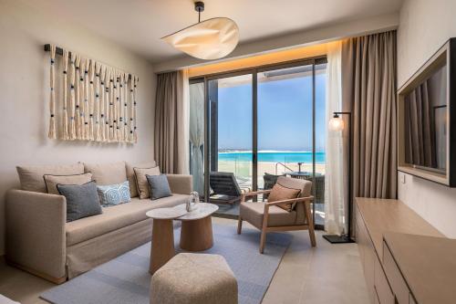 Imagen general del Hotel Address Beach Resort Marassi. Foto 7