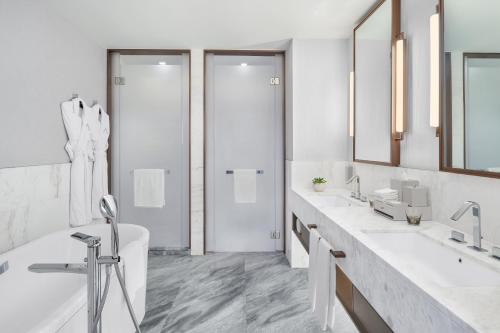 Imagen general del Hotel Address Creek Harbour. Foto 4