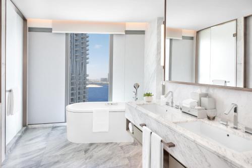 Imagen general del Hotel Address Creek Harbour. Foto 7