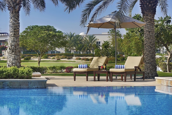 Imagen de la piscina del Hotel Address Montgomerie. Foto 17