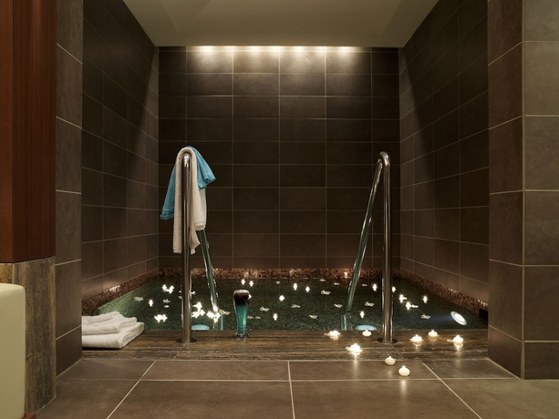 Imagen de la piscina del Hotel Address Montgomerie. Foto 19