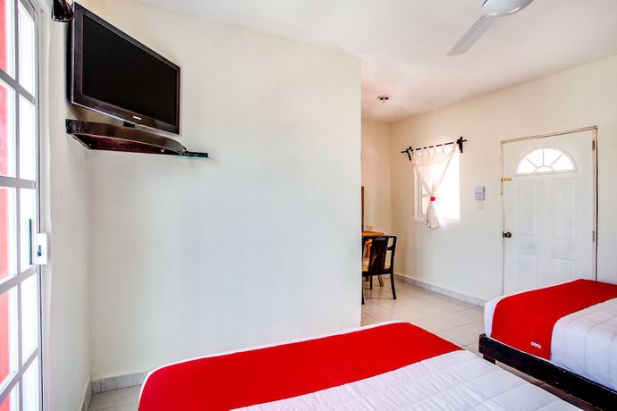 Imagen de la habitación del Hotel Addy. Foto 10