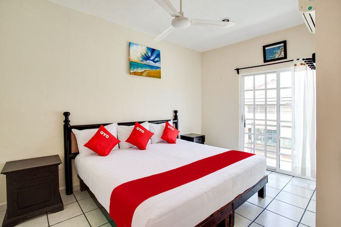 Imagen de la habitación del Hotel Addy. Foto 12