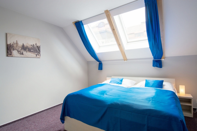 Imagen de la habitación del Hotel Adeba. Foto 3