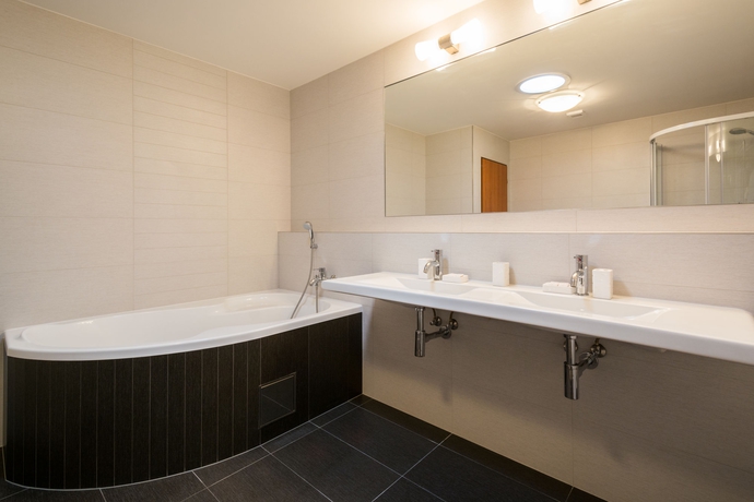 Imagen de la habitación del Hotel Adeba. Foto 4