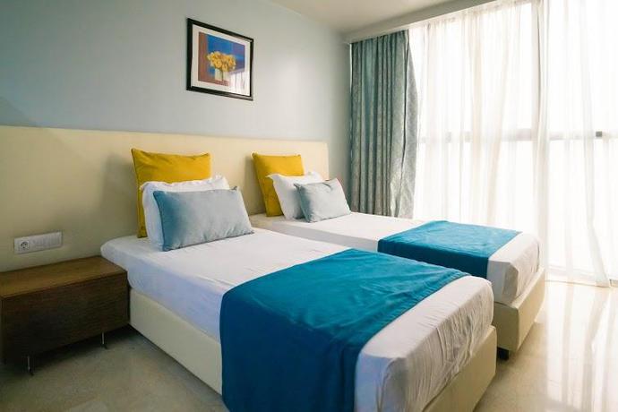 Imagen de la habitación del Hotel Adef. Foto 4