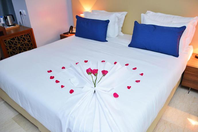 Imagen de la habitación del Hotel Adef. Foto 5