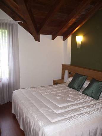 Imagen de la habitación del Hotel Adeko. Foto 4