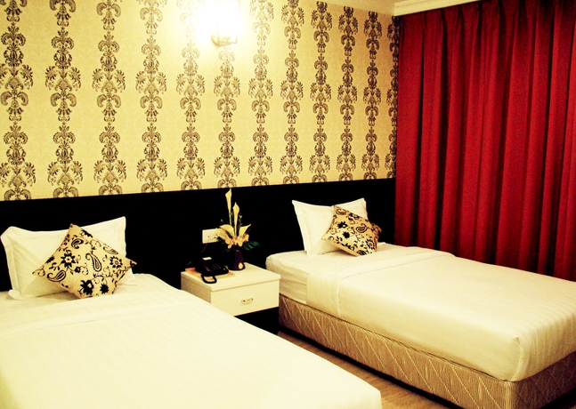 Imagen de la habitación del Hotel Adel. Foto 4