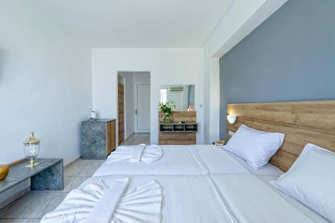 Imagen de la habitación del Hotel Adel Paradise. Foto 8