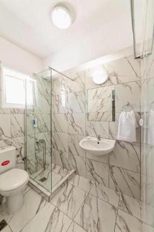 Imagen de la habitación del Hotel Adel Paradise. Foto 9