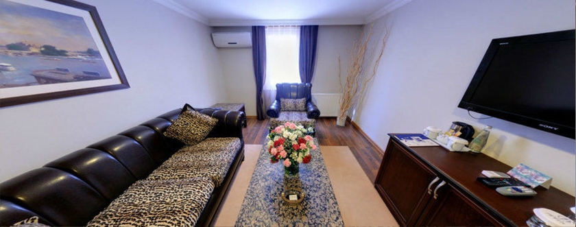 Imagen de los interiores del Hotel Adela Hotel. Foto 11