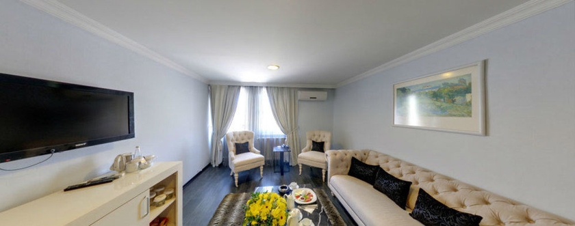 Imagen de los interiores del Hotel Adela Hotel. Foto 15