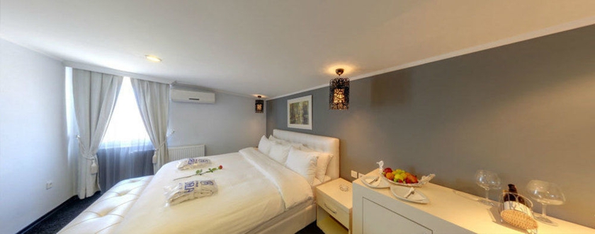 Imagen de la habitación del Hotel Adela Hotel. Foto 6