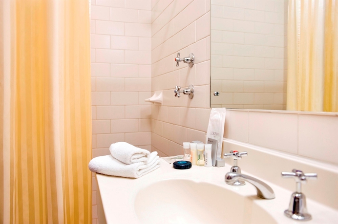 Imagen de la habitación del Hotel Adelaide Paringa. Foto 9