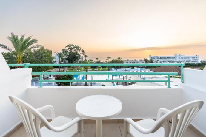 Imagen general del Hotel Adelais Bay. Foto 9