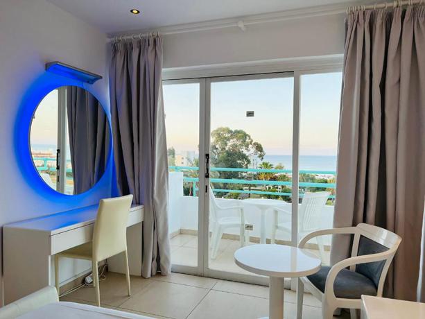 Imagen general del Hotel Adelais Bay. Foto 15