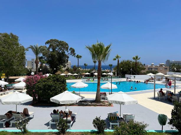 Imagen general del Hotel Adelais Bay. Foto 17