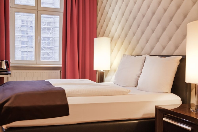 Imagen de la habitación del Hotel Adele. Foto 12