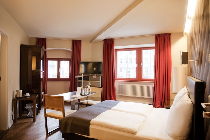 Imagen de la habitación del Hotel Adele. Foto 15