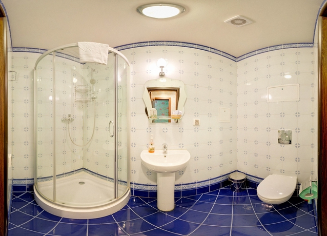 Imagen de la habitación del Hotel Adeliya. Foto 5