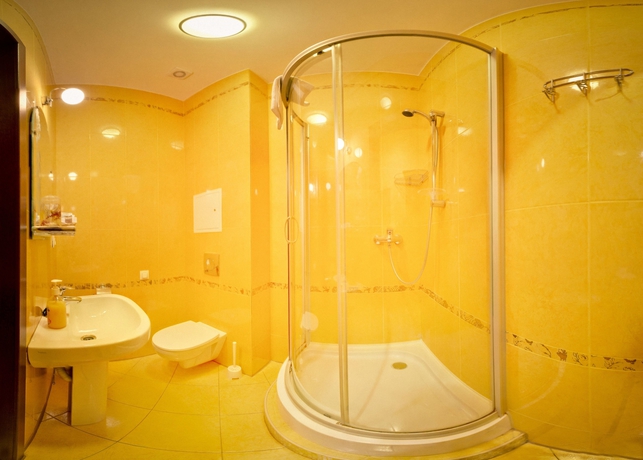 Imagen de la habitación del Hotel Adeliya. Foto 6