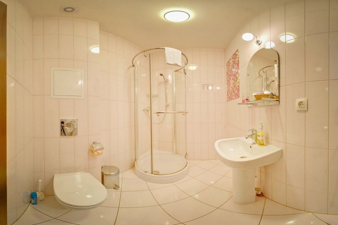 Imagen de la habitación del Hotel Adeliya. Foto 8