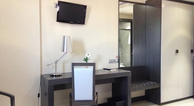 Imagen de la habitación del Hotel Adelma. Foto 5