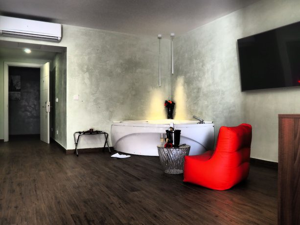 Imagen de la habitación del Hotel Adelphi Boutique. Foto 7