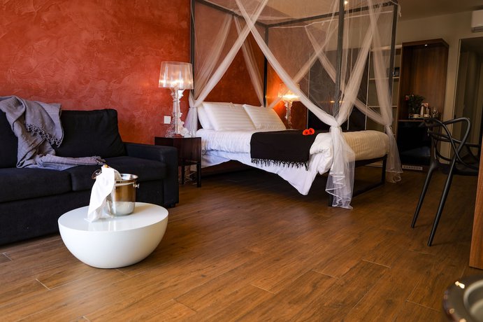 Imagen de la habitación del Hotel Adelphi Boutique. Foto 9