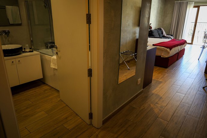 Imagen de la habitación del Hotel Adelphi Boutique. Foto 12