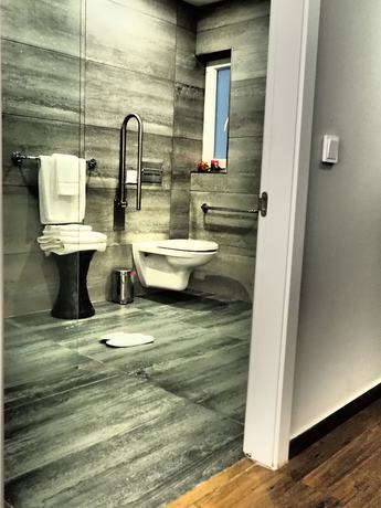 Imagen de la habitación del Hotel Adelphi Boutique. Foto 13