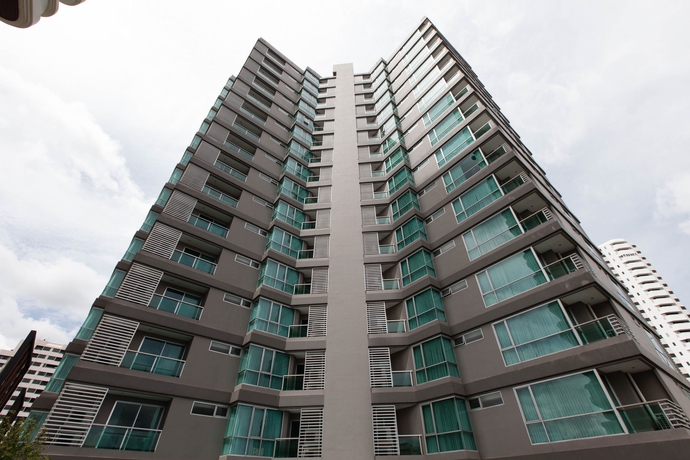 Imagen de los exteriores del Hotel Adelphi Grande Sukhumvit. Foto 6