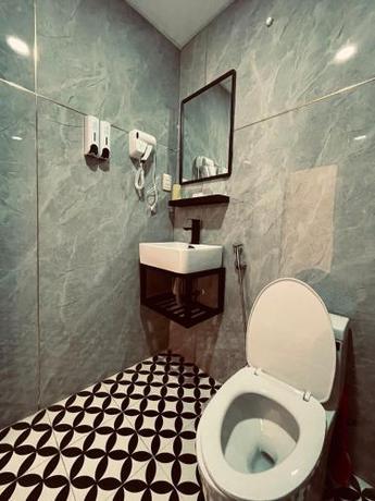 Imagen de la habitación del Hotel Adenia. Foto 13
