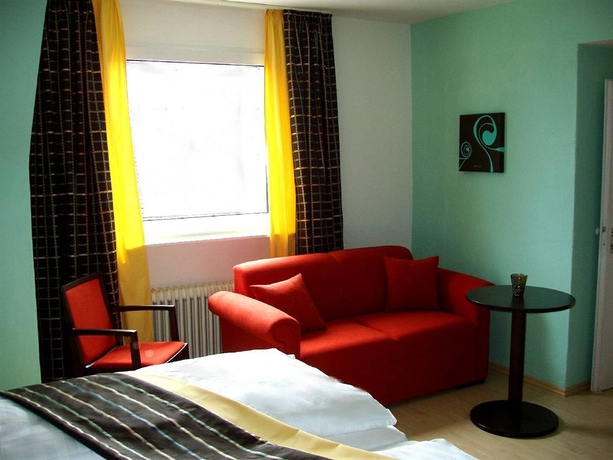 Imagen de la habitación del Hotel Adenia. Foto 5