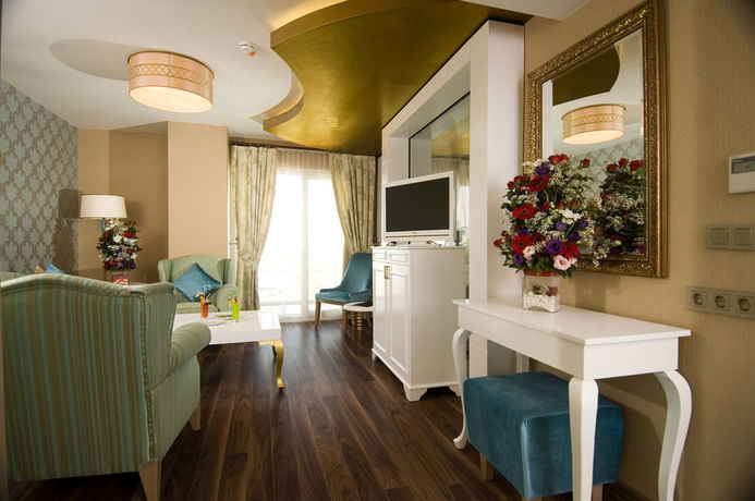 Imagen de los interiores del Hotel Adenya and Resort. Foto 16