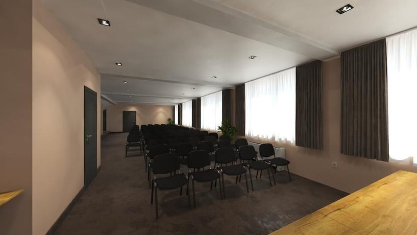 Imagen de los interiores del Hotel Adeo. Foto 13