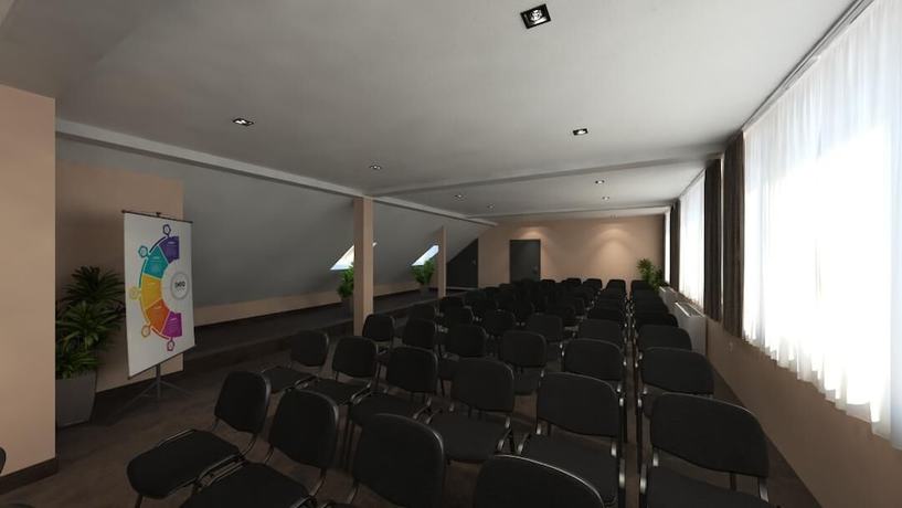 Imagen de los interiores del Hotel Adeo. Foto 14