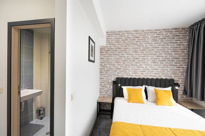 Imagen de la habitación del Hotel Adeo. Foto 10