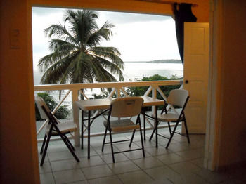 Imagen de la habitación del Hotel Ade's Domicil. Foto 3