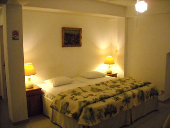 Imagen de la habitación del Hotel Ade's Domicil. Foto 4